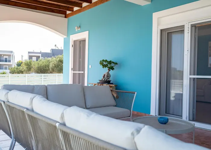 Eos Mastichari - With Heated Pool マスティハリ